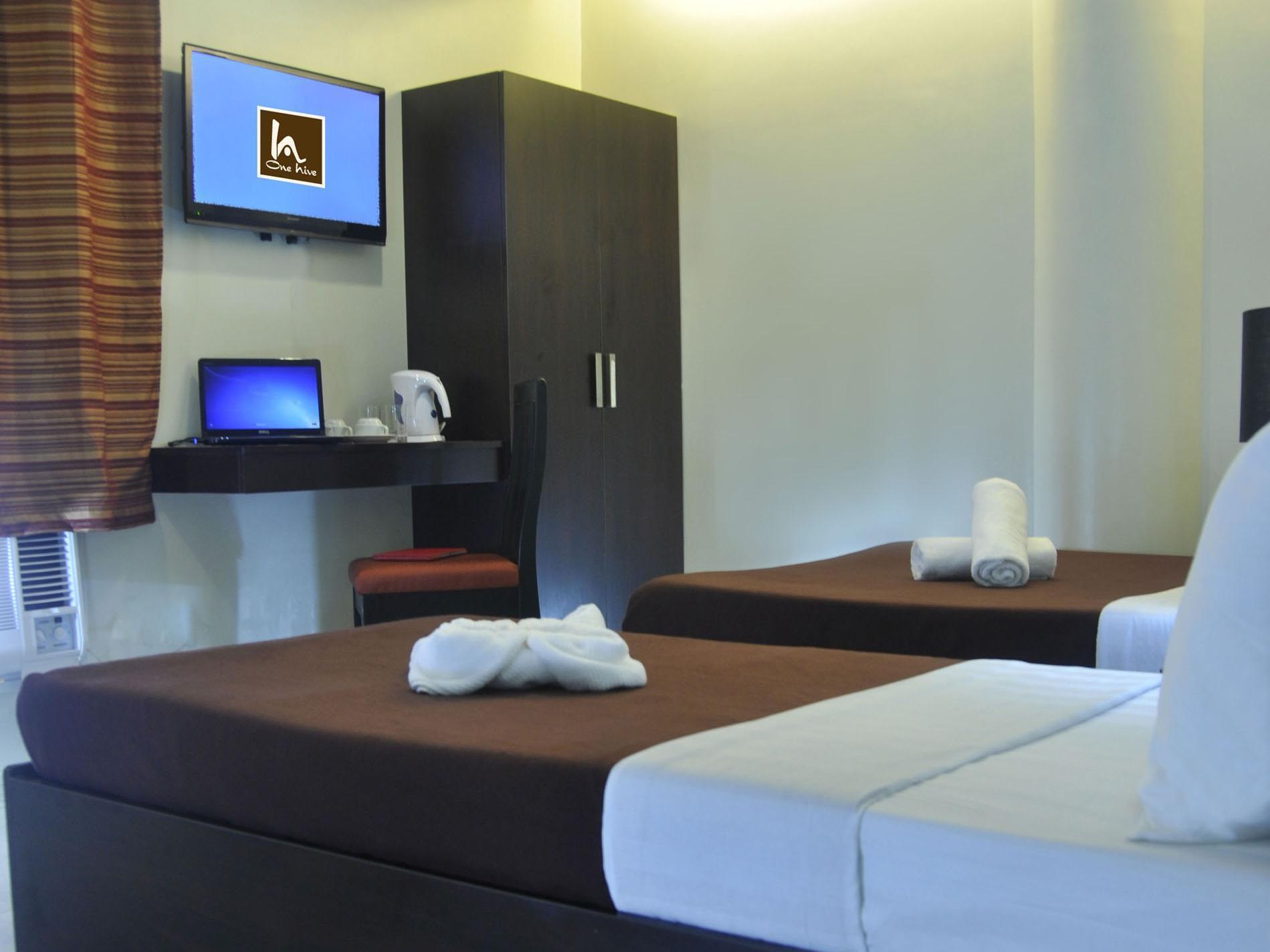 One Hive Hotel And Suites Surigao Exterior photo